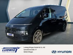 Moonlight blue / mic Gebraucht 2023 Hyundai Staria Prime Van | 43.480 € (Fairer Preis)