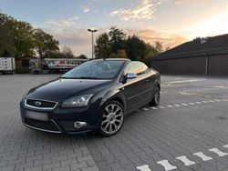 Schwarz Gebraucht 2007 Ford Focus Cabriolet Cabrio | 2.000 € (Guter Preis)