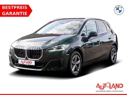 Grün Gebraucht 2023 BMW 223 Active Tourer Sport Line Van / Kleinbus | 36.990 € (Etwas zu teuer)