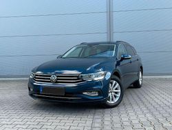 Blau Gebraucht 2024 VW Passat Business Kombi | 25.890 € (Guter Preis)
