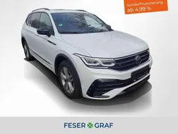 Oryxweiß perlmutteffekt Gebraucht 2024 VW Tiguan Allspace R-line SUV | 43.940 € (Fairer Preis)