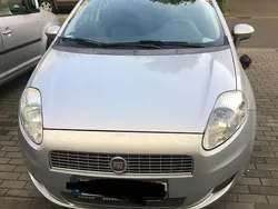 Silber Gebraucht 2009 Fiat Punto Active Kleinwagen | 2.500 € (Fairer Preis)