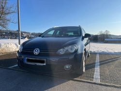 Blau Gebraucht 2013 VW Golf VII Match Kombi | 5.500 € (Guter Preis)