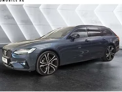 Blau Gebraucht 2022 Volvo V90 R-Design Kombi | 44.490 €