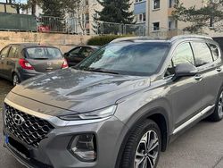 Grau Gebraucht 2020 Hyundai Santa Fe SUV | 29.999 € (Fairer Preis)