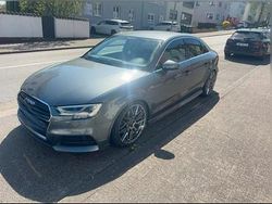 Grau Gebraucht 2018 Audi A3 S-Line Limousine | 16.999 € (Fairer Preis)