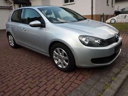Reflexsilber Gebraucht 2011 VW Golf VI Comfortline Kleinwagen | 5.850 € (Fairer Preis)