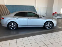 Silber Gebraucht 2011 Honda Accord Executive Limousine | 10.988 € (Etwas zu teuer)