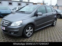 Grau Gebraucht 2009 Mercedes B200 Van / Kleinbus | 4.500 € (Guter Preis)