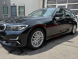 Schwarz Gebraucht 2021 BMW 320 Luxury Line Kombi | 23.999 € (Guter Preis)