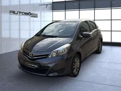 Grau Gebraucht 2014 Toyota Yaris Edition Kleinwagen | 6.499 € (Fairer Preis)