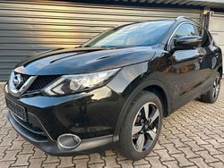 Schwarz Gebraucht 2016 Nissan Qashqai N-Connecta SUV | 13.900 € (Fairer Preis)