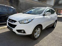Weiß Gebraucht 2012 Hyundai ix35 Style SUV | 7.600 € (Fairer Preis)