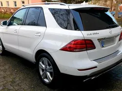 Weiß Gebraucht 2016 Mercedes GLE250 AMG line SUV | 26.999 € (Guter Preis)