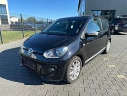 Schwarz Gebraucht 2015 VW up! CLUB Kleinwagen | 9.900 € (Etwas zu teuer)