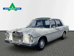 Weiß Gebraucht 1966 Mercedes 250 Limousine | 11.990 €