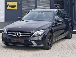Obsidianschwarz metallic Gebraucht 2018 Mercedes C180 Avantgarde Kombi | 18.190 € (Fairer Preis)