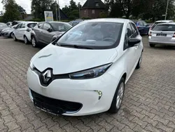Weiss nacre Gebraucht 2013 Renault Zoe Zen Kleinwagen | 8.900 €