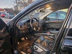 Schwarz Gebraucht 2007 Mercedes 320 SUV | 6.500 €