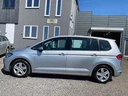 Silber Gebraucht 2016 VW Touran Trendline Van / Kleinbus | 10.490 € (Fairer Preis)