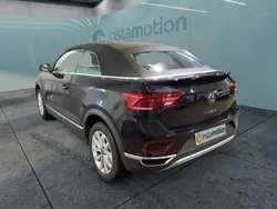 Schwarz Gebraucht 2024 VW T-Roc Cabriolet Style Cabrio | 25.700 € (Superpreis)
