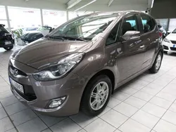 Braun Gebraucht 2012 Hyundai ix20 Van / Kleinbus | 6.350 € (Fairer Preis)