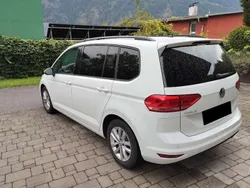 Weiß Gebraucht 2019 VW Touran Comfortline Van / Kleinbus | 12.200 € (Superpreis)