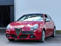 Rot Gebraucht 2013 Alfa Romeo Giulietta Turismo Kleinwagen | 9.980 € (Etwas zu teuer)