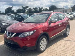 Rot Gebraucht 2014 Nissan Qashqai Visia SUV | 7.950 € (Fairer Preis)