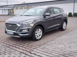 Grau Gebraucht 2019 Hyundai Tucson SUV | 21.900 € (Teuer)