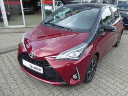 Rot Gebraucht 2017 Toyota Yaris Style Kleinwagen | 11.490 € (Fairer Preis)