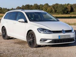 Weiß Gebraucht 2018 VW Golf VII Highline Kombi | 14.000 € (Guter Preis)