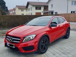 Rot Gebraucht 2014 Mercedes GLA200 AMG line SUV | 14.600 € (Fairer Preis)