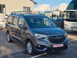 Grau Gebraucht 2019 Opel Combo Life Edition Van / Kleinbus | 9.990 € (Teuer)