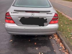 Grau Gebraucht 2002 Mercedes 220 Limousine | 2.500 € (Superpreis)