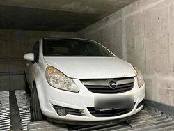 Weiß Gebraucht 2009 Opel Corsa Limousine | 650 € (Superpreis)