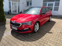 Velvet rot Gebraucht 2019 Skoda Scala Style Kleinwagen | 19.000 € (Etwas zu teuer)