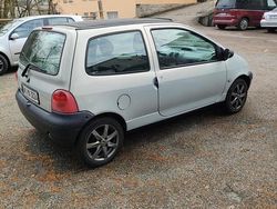 Silber Gebraucht 2003 Renault Twingo Kleinwagen | 1.499 €