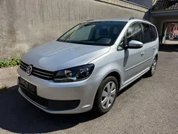 Silber Gebraucht 2014 VW Touran Comfortline Van / Kleinbus | 6.400 € (Guter Preis)