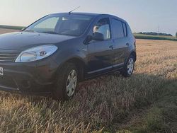 Blau Gebraucht 2010 Dacia Sandero Ambiance Kleinwagen | 1.200 € (Fairer Preis)