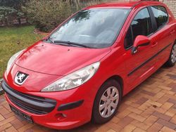 Rot Gebraucht 2008 Peugeot 207 Tendance Limousine | 1.899 € (Fairer Preis)