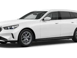 Weiß Gebraucht 2024 BMW 520 Comfort Edition Kombi | 51.633 € (Guter Preis)