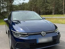 Blau Gebraucht 2021 VW Golf VIII Kleinwagen | 13.600 € (Etwas zu teuer)