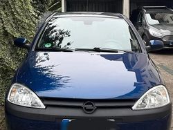 Blau Gebraucht 2003 Opel Corsa Kleinwagen | 1.800 € (Fairer Preis)