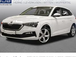 Weiß Gebraucht 2021 Skoda Scala Style Kleinwagen | 17.555 € (Fairer Preis)