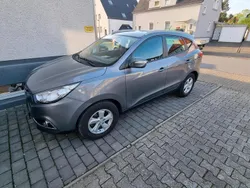 Grau Gebraucht 2011 Hyundai ix35 SUV | 7.800 € (Fairer Preis)