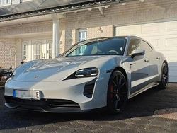 Grau Gebraucht 2023 Porsche Taycan GTS Sport Turismo Limousine | 82.490 €