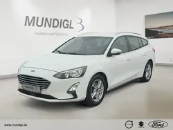 Weiss Gebraucht 2020 Ford Focus Cool & Connect Kombi | 14.820 € (Fairer Preis)