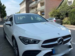 Weiß Gebraucht 2021 Mercedes CLA180 Limousine | 29.500 €