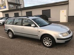 Silber Gebraucht 2000 VW Passat Highline Kombi | 750 € (Guter Preis)